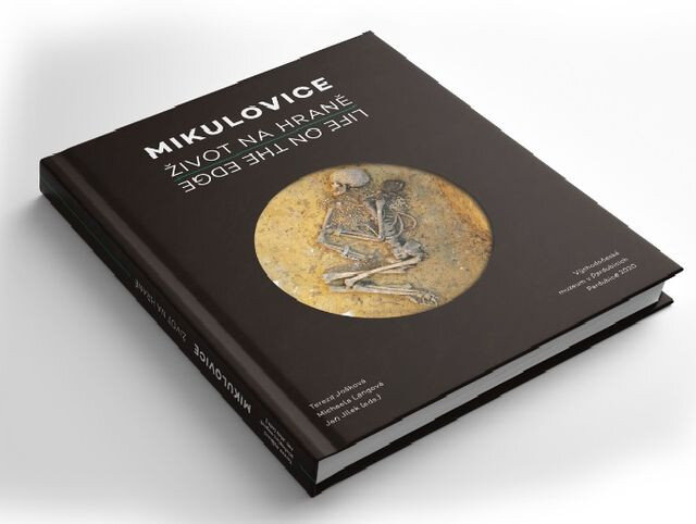 Nový knižní titul Mikulovice – život na hraně
