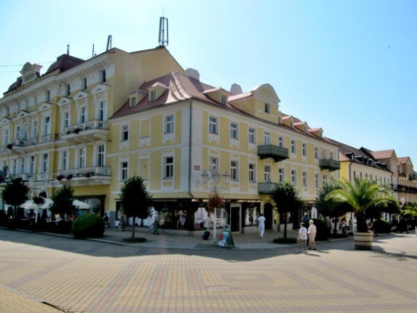 Společenský dům INGO Casino na Národní ulici ve Františkových Lázních
