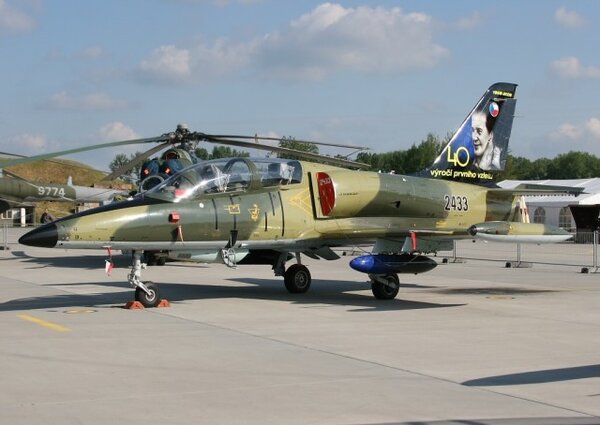 Aero L-39 Albatros je cvičné a lehké bitevní letadlo, které používá několik zemí světa pro základní a pokročilý pilotní výcvik. Jeden exemplář bude od roku 2019 v expozici Leteckého muzea Kunovice.
