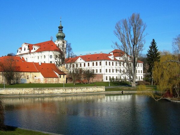 Sympozium se uskuteční v prostorách břevnovského kláštera, jehož architektura je spojena právě s Kiliánem Ignácem Dientzenhoferem.