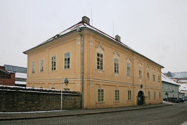 Den otevřených dveří pořádá Fakulta restaurování Univerzity Pardubice dne 17. ledna 2014.