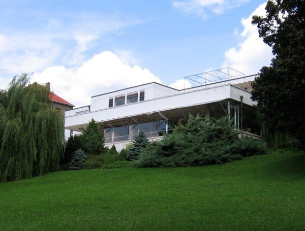 Setkání ve slavné vile Tugendhat, které pořádá Platforma pro památkovou péči, restaurování a obnovu, se uskuteční 27. srpna 2012. 