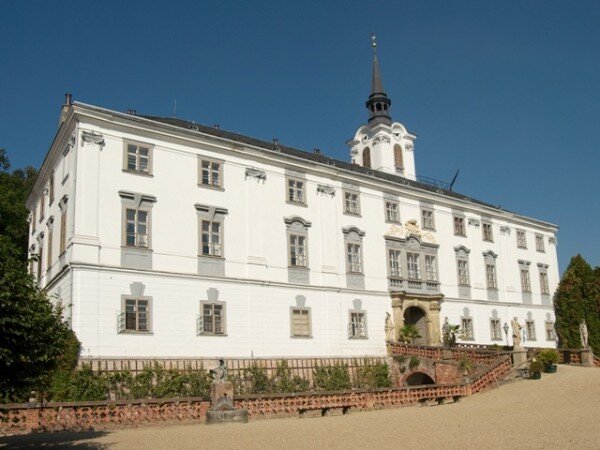 Na zámku Lysice bude dva roky k vidění výstava s názvem Poklady ze zámeckých depozitářů.