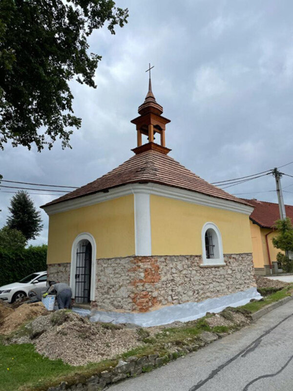 Na sanaci vlhkosti byly použity omítkoviny od společnosti MC-Bauchemie.