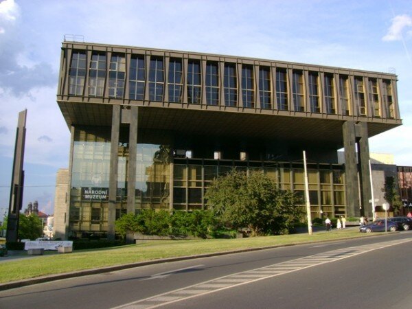Konference zaměřená na zpřístupňování sbírkotvorných institucí hendikepovaným návštěvníkům se konala v Nové budově Národního muzea.