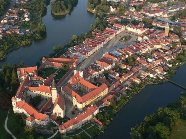 Historické město Telč se stane centrem pro školení řemeslníků Vysočiny pro práci na památkách. 