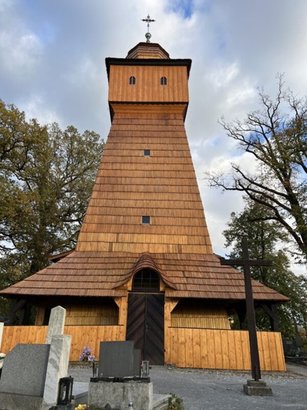 Celkový pohled na obnovený dřevěný svatostánek | © Biskupství ostravsko-opavské