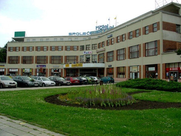 Otrokovice, hotel Společenský dům