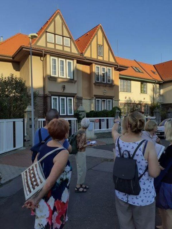 Na vycházce Ořechovkou zjistíte, podle jakých principů a pravidel se zde stavělo.