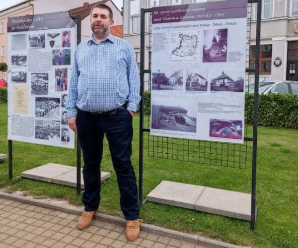 Michal Sejk je profesí archivářem.