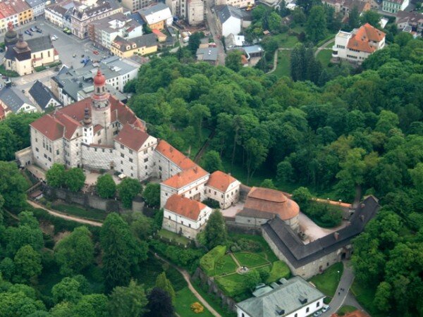 Zámecké návrší v Náchodě čeká revitalizace za 123 milionů korun.