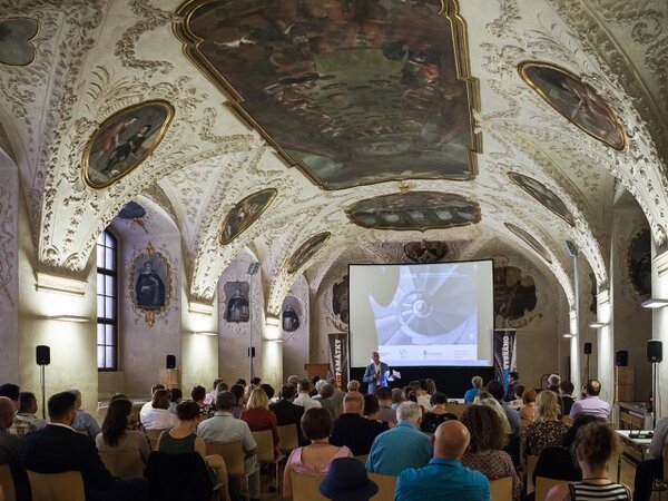 Dějištěm konference Obnovené dědictví se opět stane refektář dominikánského kláštera v Praze.