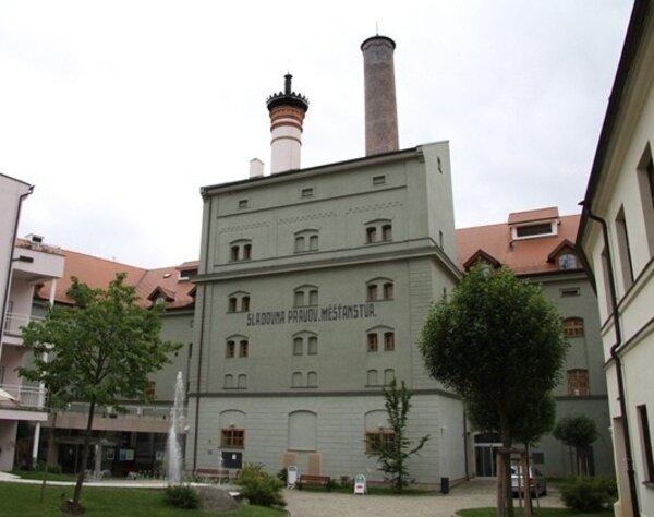 Budova historické sladovny v centru Písku bude místem konání čtvrté mezioborové konference PRO památky, tentokrát věnované tématu obnovy a využívání historických sladoven. 