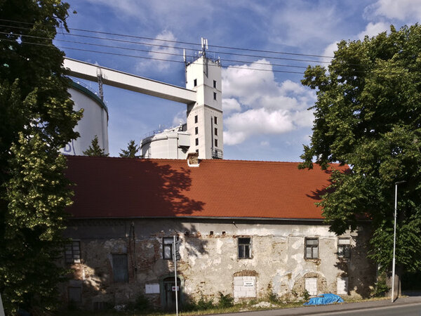 Obnovená střecha mlýna