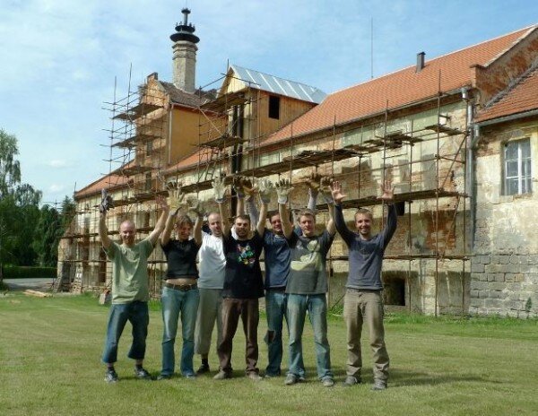 Ohroženou technickou památku pivovaru zachraňují nadšenci z občanského sdružení Pivovar Lobeč.