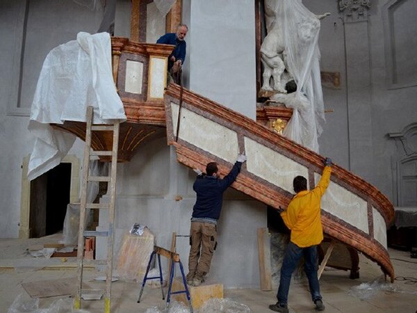Pořadatelem semináře je Centrum pro restaurování a památkovou péči.