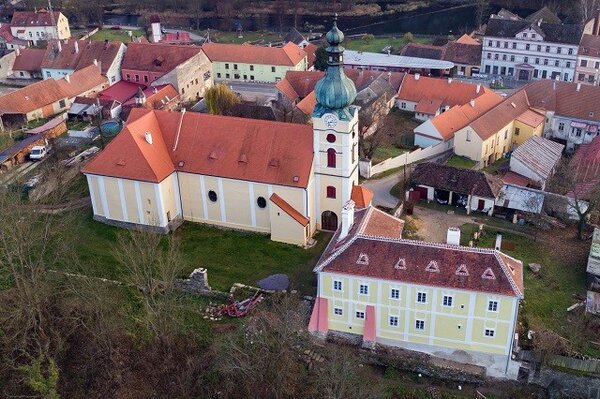 Opravená fara ve Vranově nad Dyjí