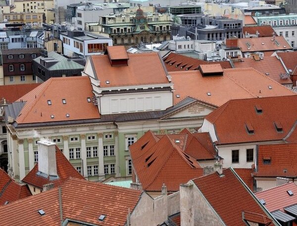 Na střechy Stavovského divadla byly použity bobrovky společnosti Tondach.