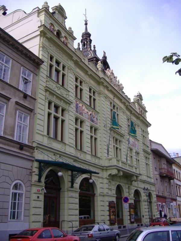 Architekturu z přelomu 19. a 20. století bude v architektonickém průvodci Plzně prezentovat například Měšťanská beseda.  