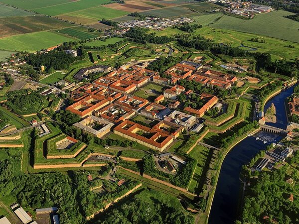 Letecký snímek terezínské pevnosti | © Ústecký kraj