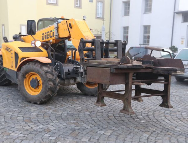 Transport originální Gangloffovy šindelky do expozice Podbrdského muzea v Rožmitále pod Třemšínem