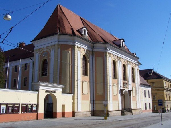 Ve Vlastivědném muzeu v Olomouci je k vidění výstava věnovaná osobnosti Karla IV.