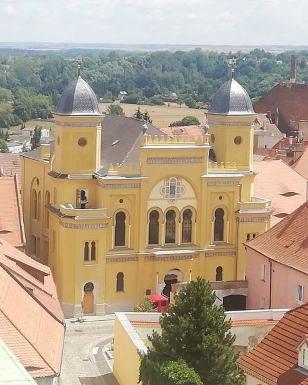 Žatecká synagoga je architektonickým skvostem města.