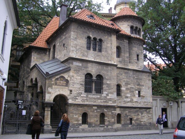Pro neslyšící návštěvníky bude do znakového jazyka tlumočen i výklad v Klausové synagoze.