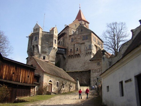 Na nejnavštěvovanější moravský hrad Pernštejn zavítá ročně 130 tisíc turistů.
