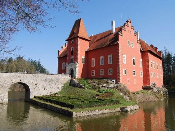 Zámek Červená Lhota