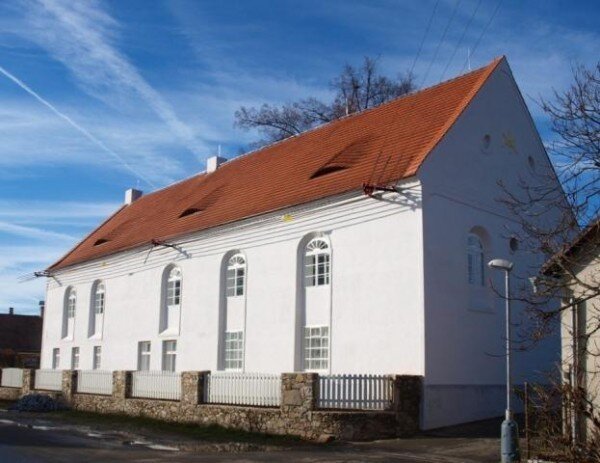  Obnovená synagoga ve Čkyni 